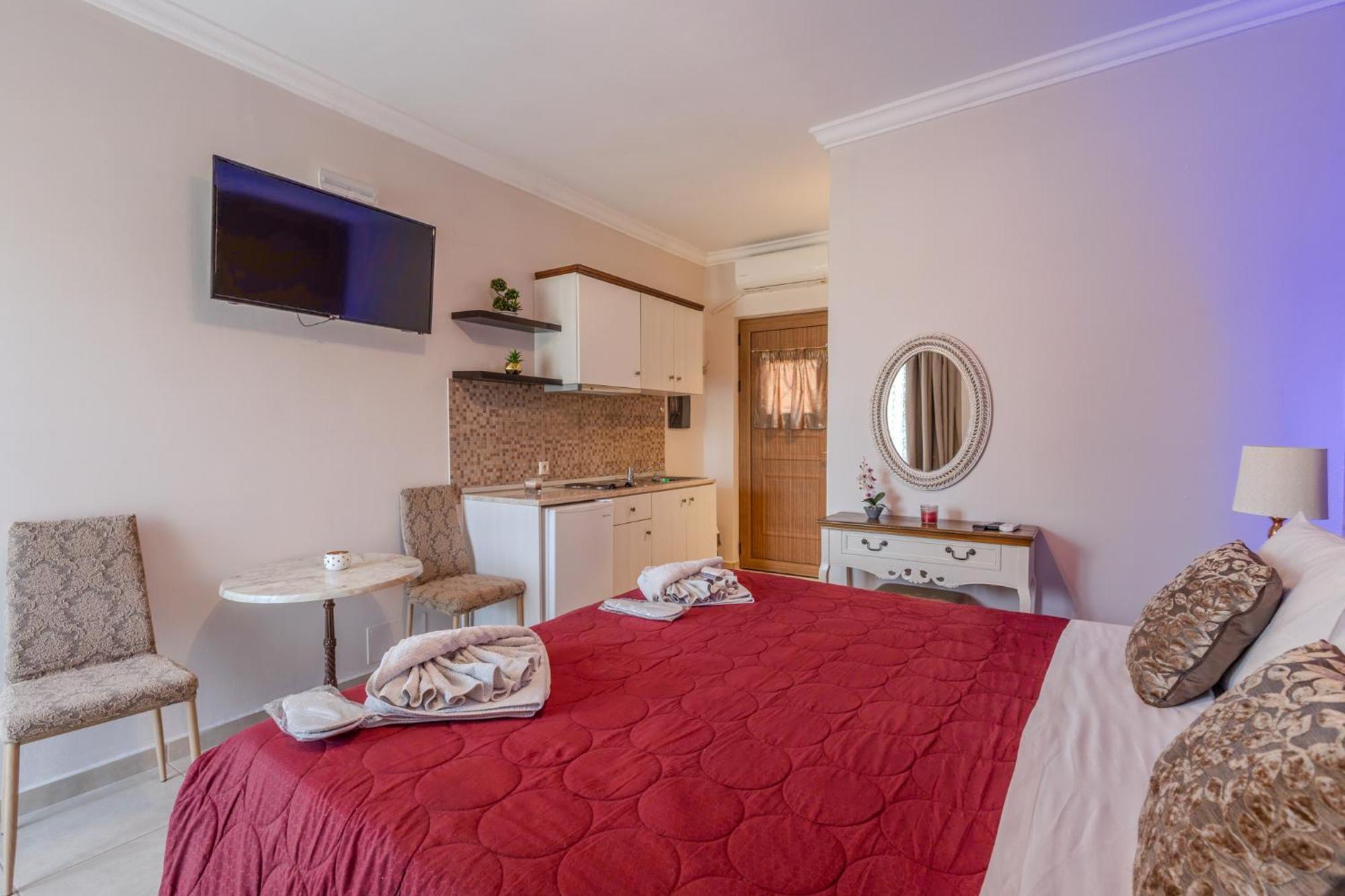 Knights' Castle Bed & Breakfast *